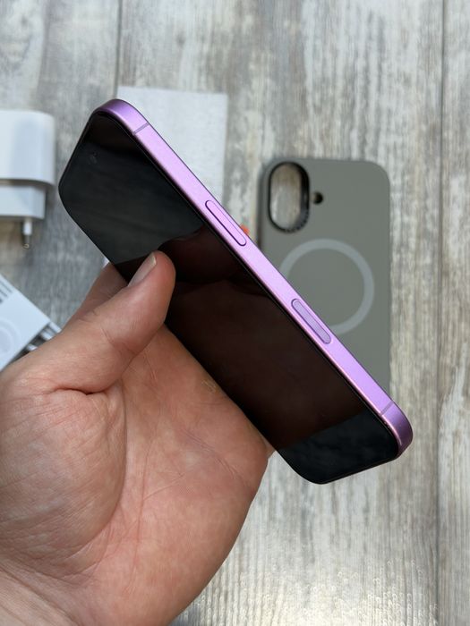 Iphone 16 128 GB Pink Безупречен - 89 % Battery
