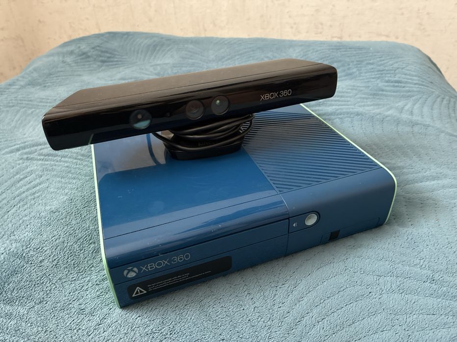 XBOX 360 E Special Edition BlueBundle лимитированный