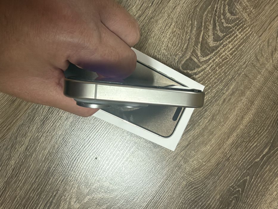 iPhone 15 Pro 256GB  Natural Titanium