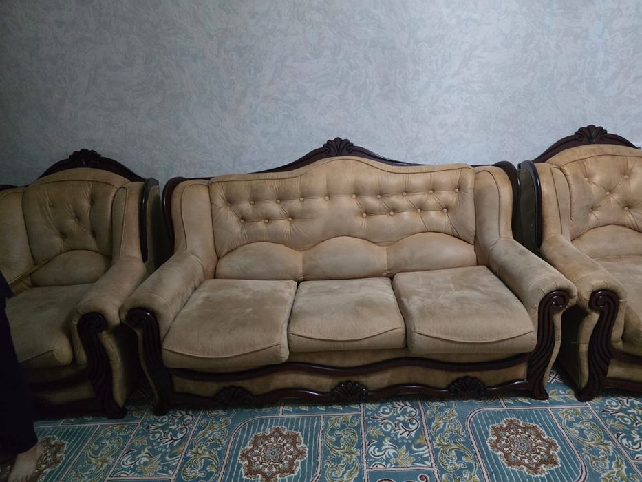 Диван для холла