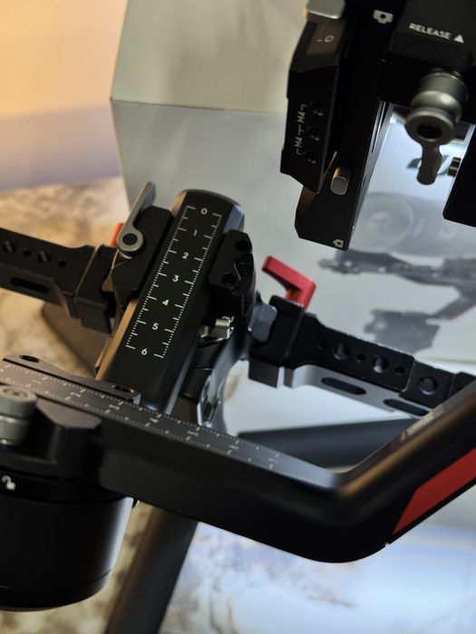 Продам dji ronin rs4 стабилизатор