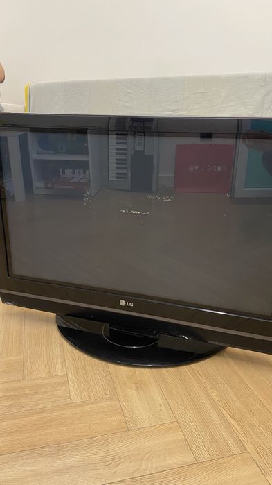 Продам телевизор LG