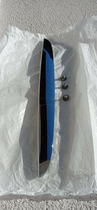 Хромирана лайстна над решетка за BMW 3 серия Е90/E91/E92/E93