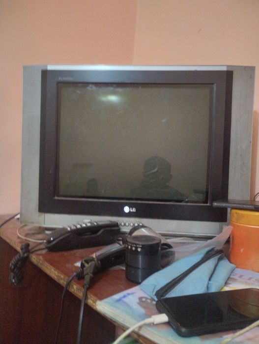 Телевизор LG FLATRON