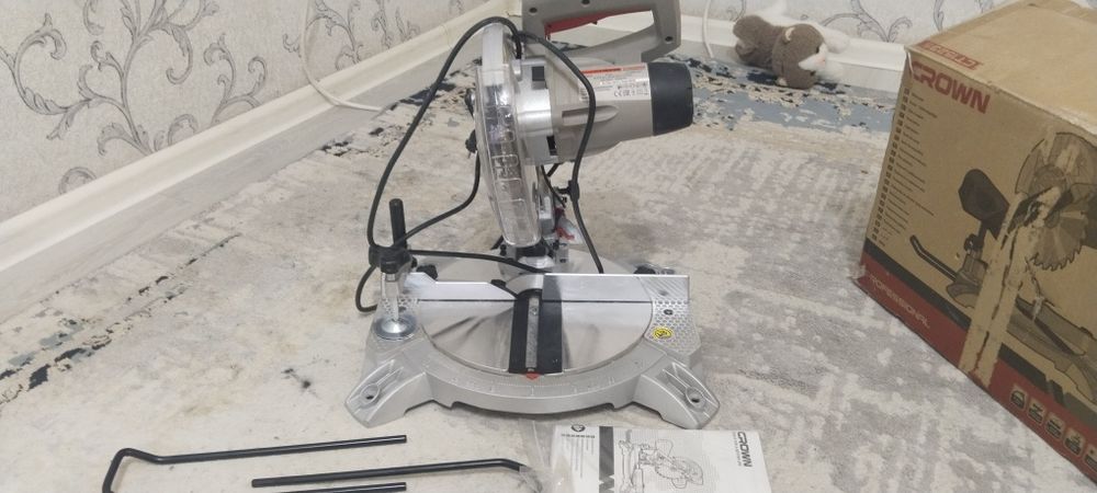 Стусла Crowm CT15235