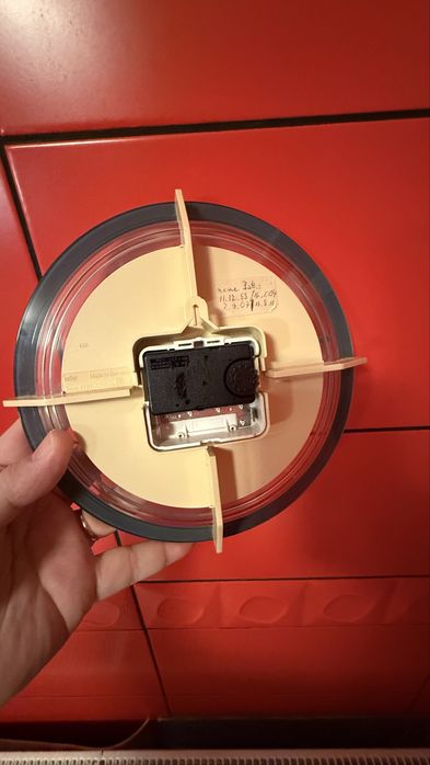 Ceas de perete Braun