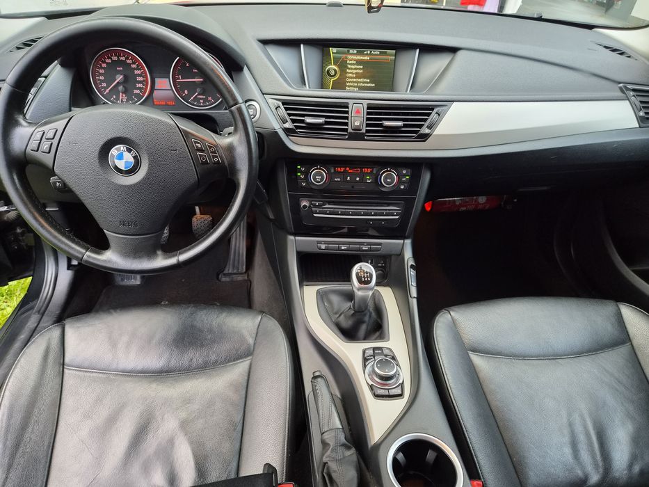 BMW X1 sDrive18d / 2013 / 136 CP