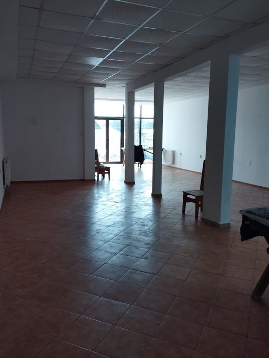 Spatiu comercial