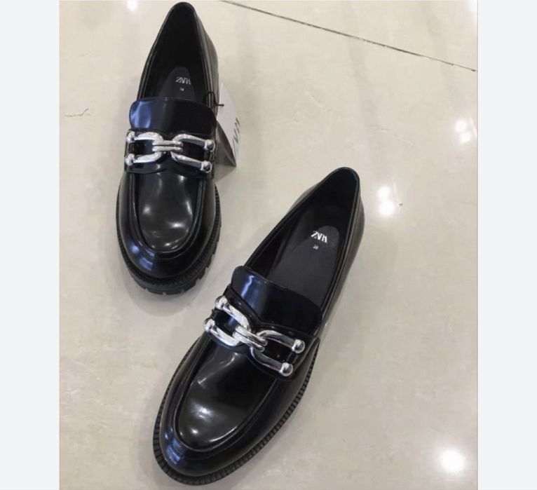 Продам лоферы зара