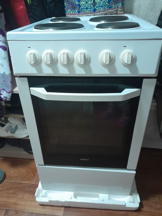 Продам электроплиту