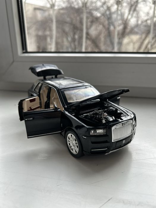 Продам металические машинки