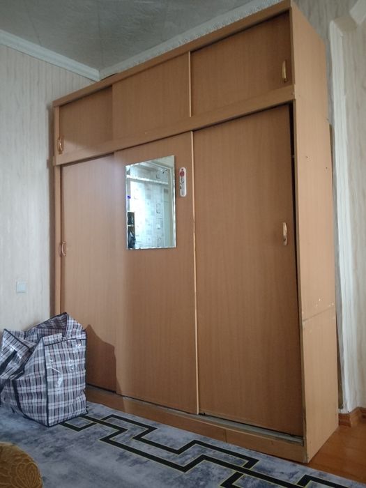 Продам шкаф-купе.