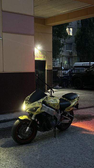 Мотоцикл honda cbr900rr fireblade