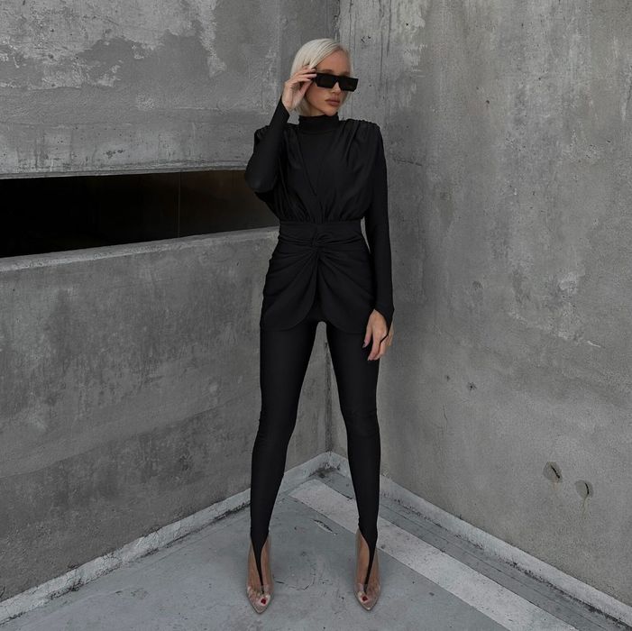 Compleu deosebit Nikto Brand