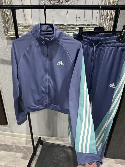 Дамски спортен екип Adidas