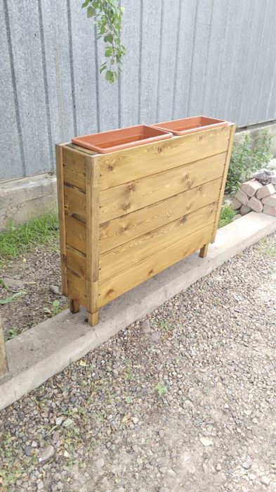 Кашпо уличные вазоны