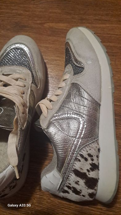 Сникърси/Маратонки