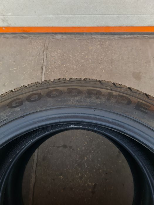 Зимни гуми 2 броя GOODRIDE SuperSnow Z507 225 45 R18 дот 3522