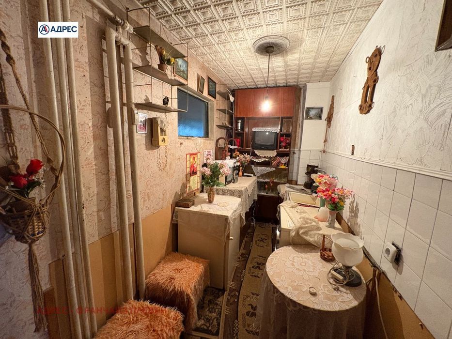 Продава се Двустаен апартамент в Враца, Център - 54 кв.м за 1223 €/кв.м - Снимка #3