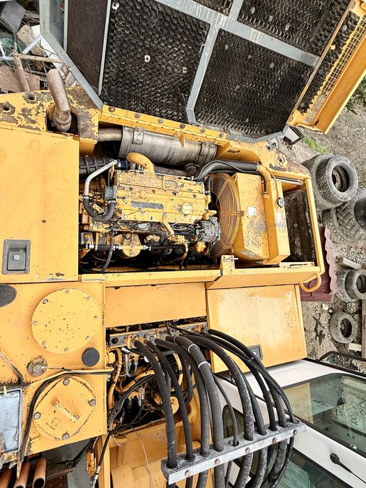 Excavator liebherr  17 tone