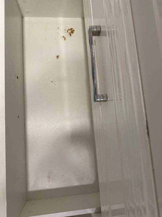 Продам раковину с тумбой