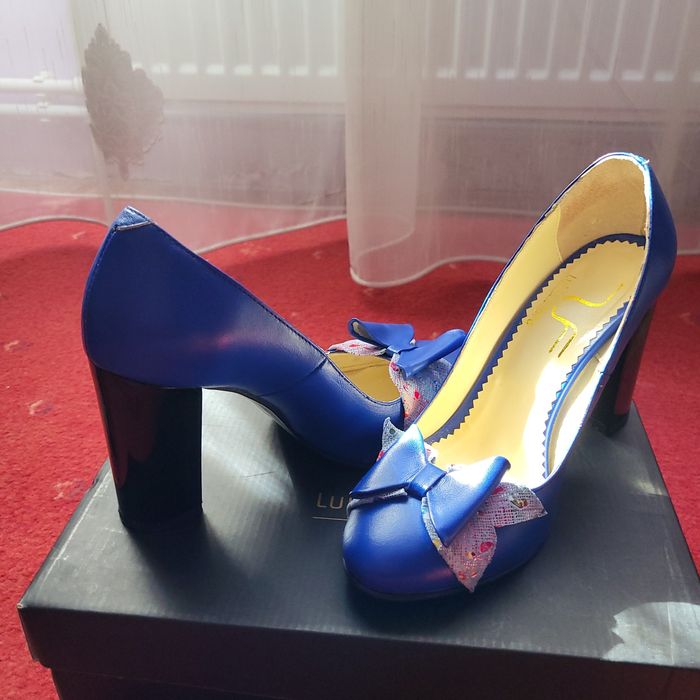 Pantofi piele eleganți albaștri cu fundiță – mărimea 37