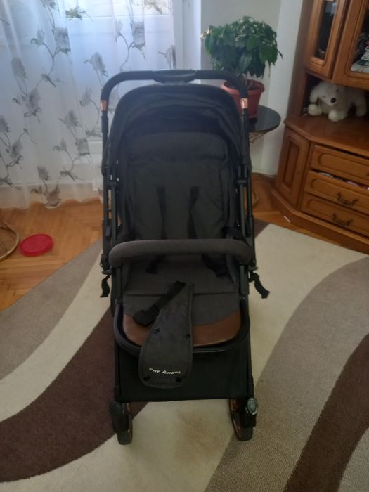 Vând cărucior pentru copii