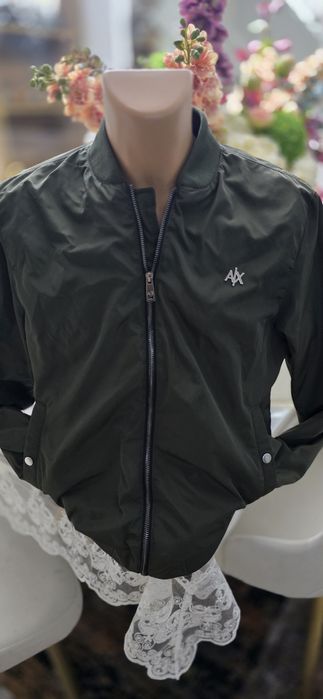 Geaca  superba  ax . Nouă