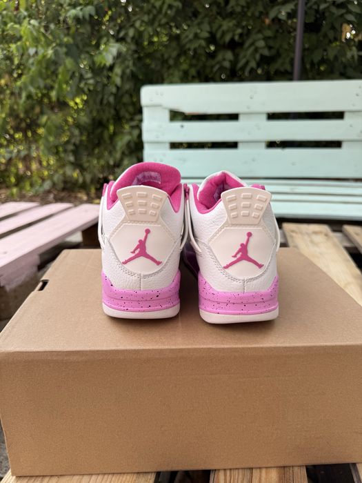Nike Jordan 4 Pink Oreo (marimi: 36,37,5;38,39)
