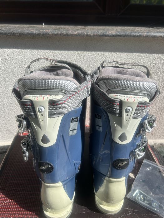 Clapari Nordica , 26-26.5  unisex - stare foarte buna