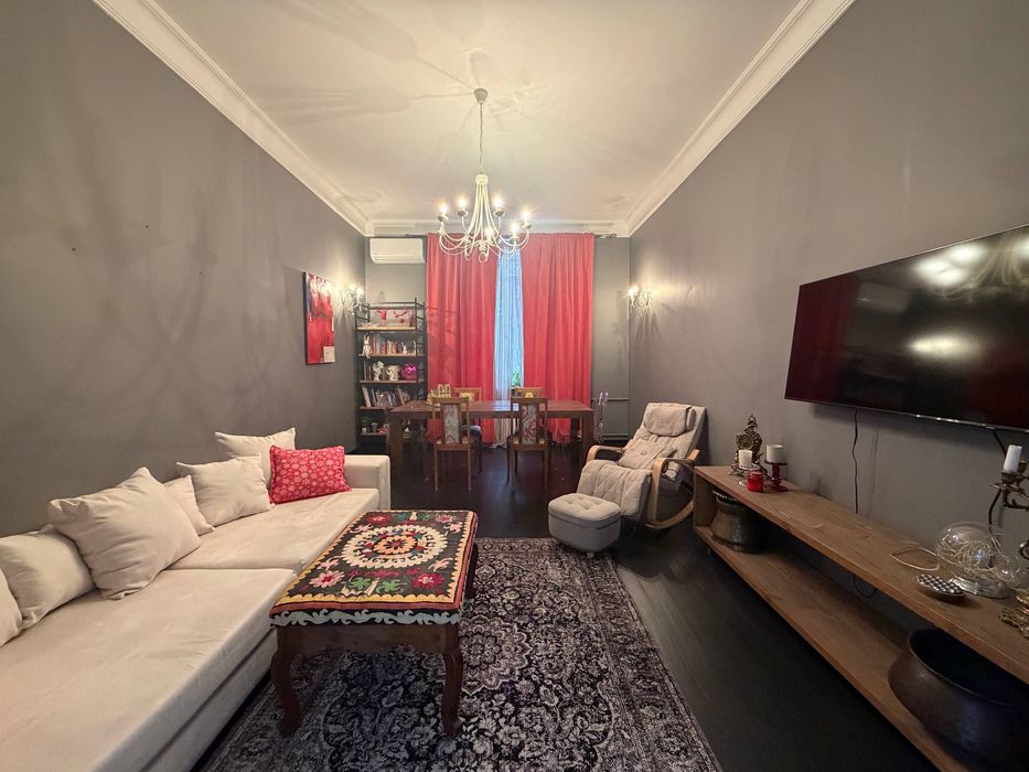 Аския Высокопотолочка 3х-комнатная квартира