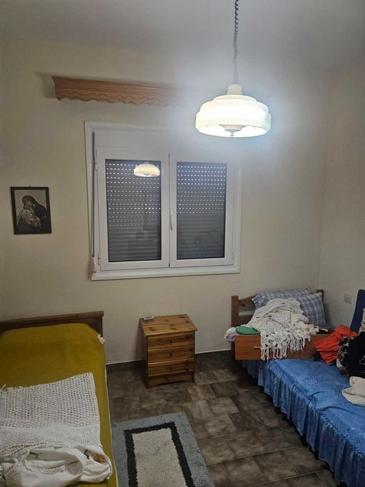 Къща с дворно място в Аспровалта, Гърция