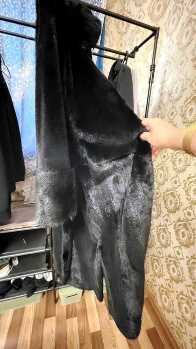 Продается шуба длинная - Блэкглама