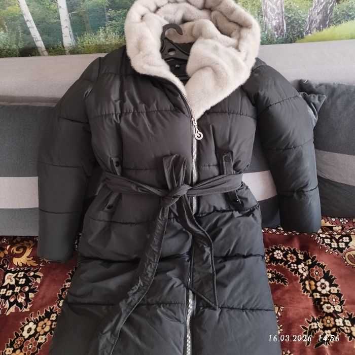 Продам женскую куртку