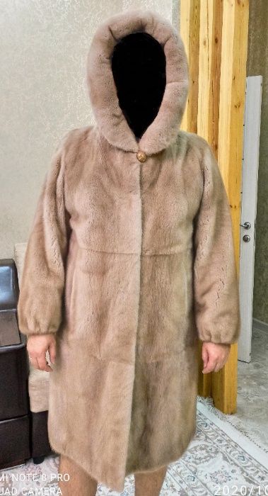 НОВАЯ ШУБА норковая, редкий цвет, фирма "Sarigianni" made Греция