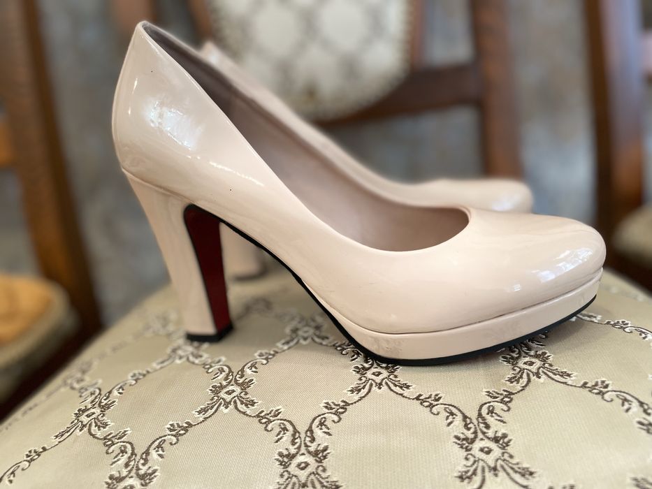 Продам туфли. Красивые на плотформе