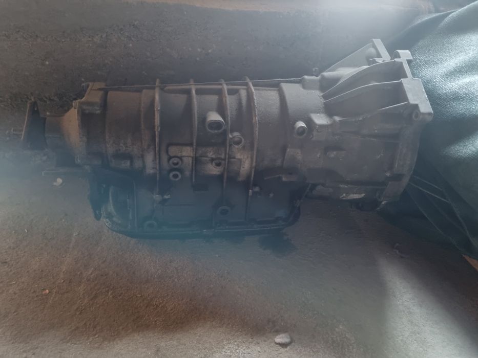 Сотилади бмв каропка