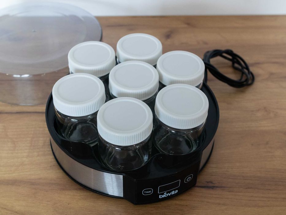 Iaurtieră Biovita-YM10, 7 vase de sticlă x 190 ml = 1.3 L, 20W