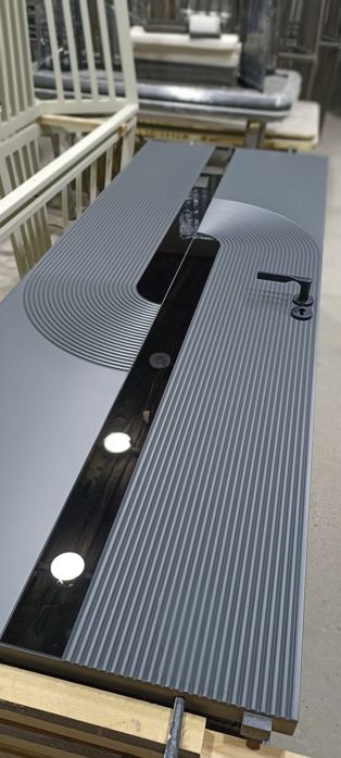 Покраска между комнатные двери