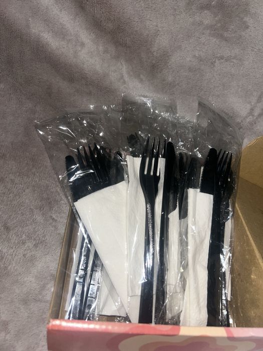 пластмасови прибори - 50 бр.