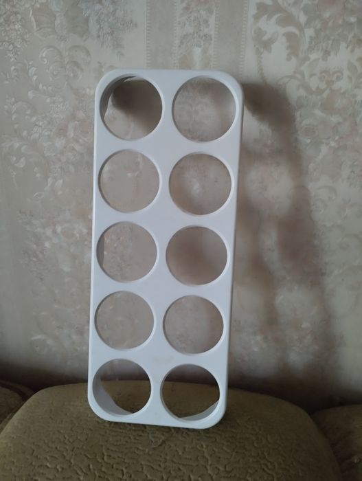 Для яиц , решетка в холодильник.