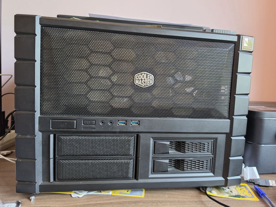 Vand carcasa pc Cooler Master HAF XB EVO