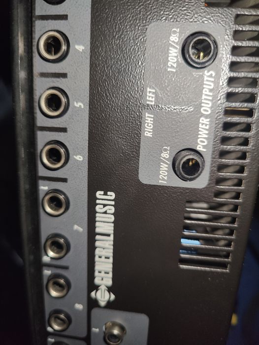 Mixer GEM amplificat 120 w 8 canale.Accept schimb cu boxe