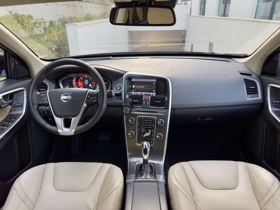 VOLVO xc 60 D5 An.2014/12 ~Summum Edition~215 Cp