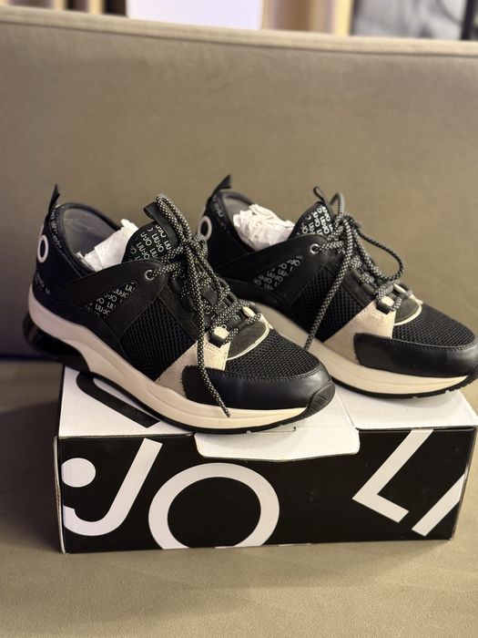 Спортни обувки Liu Jo- черно и бяло