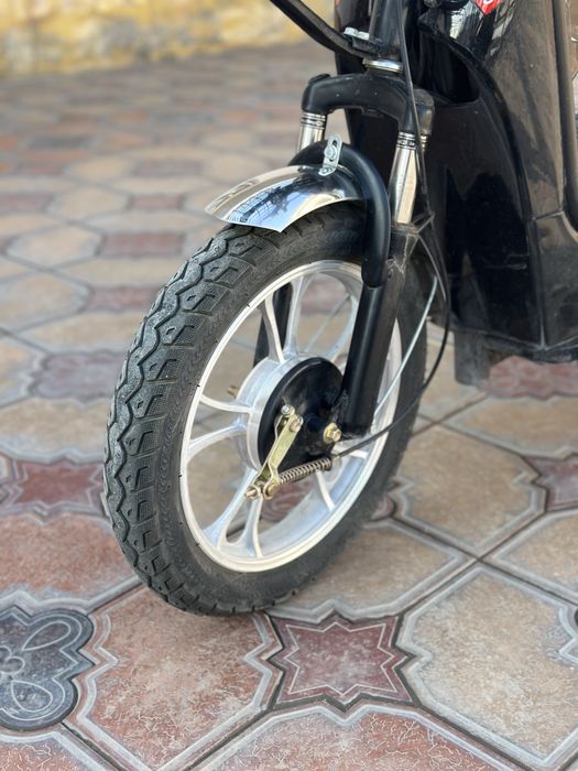 Электромопед в отличном состоянии