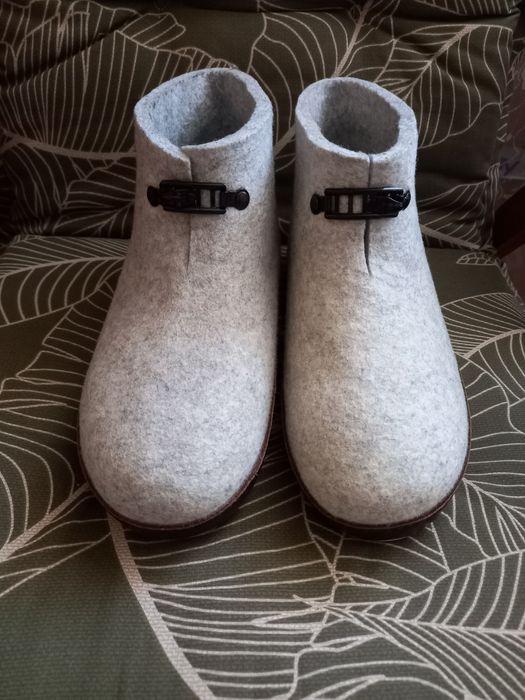 Пантофи от чиста мерино вълна на норвежката марка Tova Haus