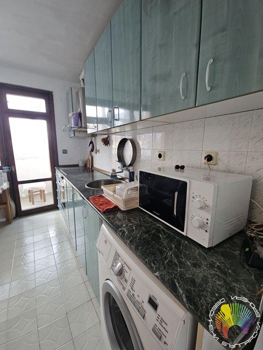 Дава се под наем Двустаен апартамент в Бургас, Възраждане - 46 кв.м за 255 € - Снимка #2