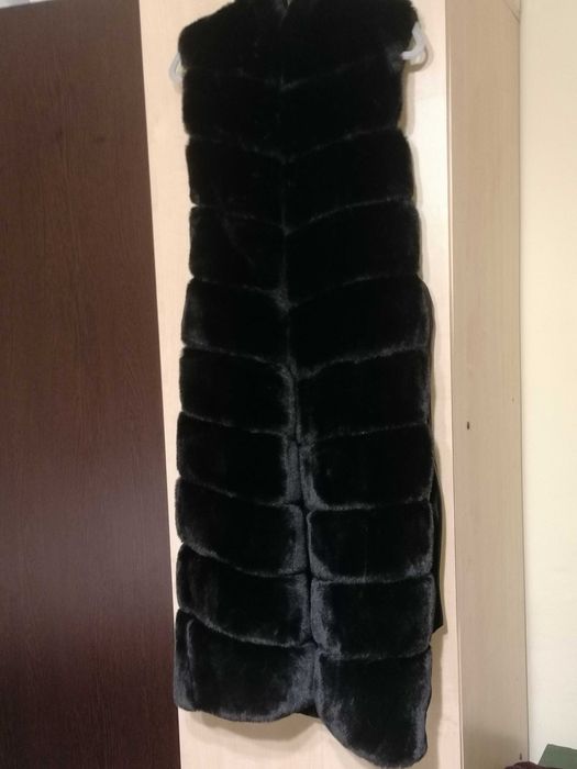Vesta lunga blana călduroasa