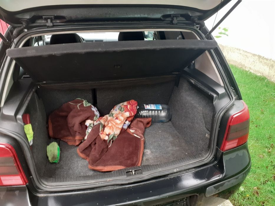 Dezmembrez golf 4 1.4 benzina 16 valve